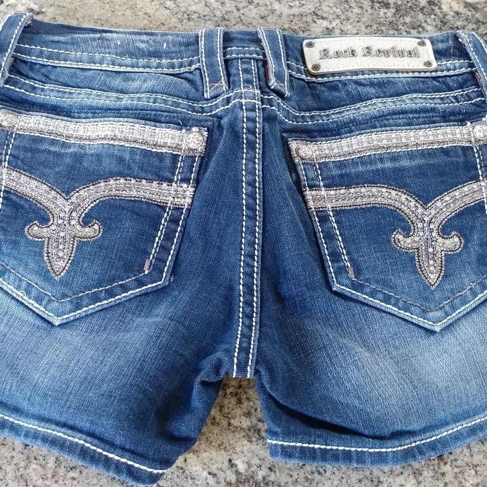 ROCK REVIVAL Sherry Shorts size 29